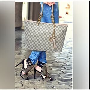 Lola Benson Starr Monogram Damien Handbag (Missing  keychain) EUC (Clean inside)